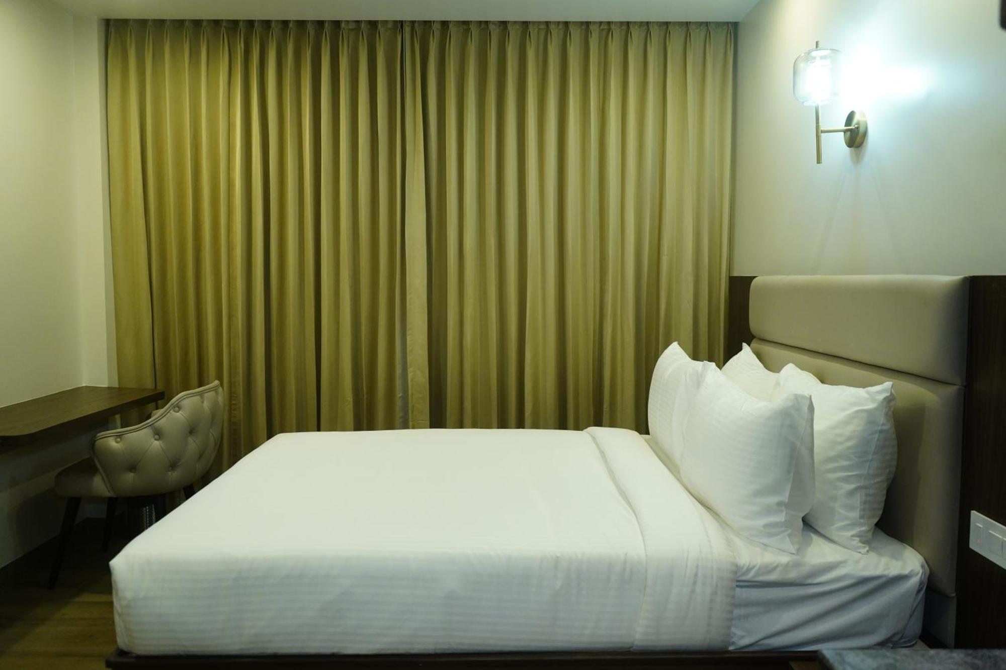 Jaag Hotel Chennai Exterior photo